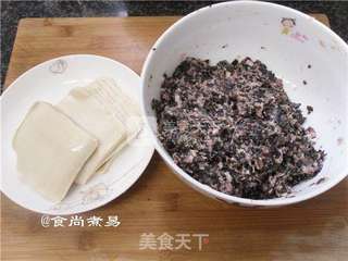 鲜肉木耳锅贴的做法步骤:4