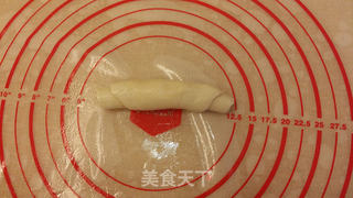 豆沙葵花酥的做法步骤:6