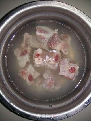 腐竹焖排骨的做法步骤:2