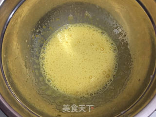 栗蓉奶油蛋糕卷的做法步骤:2