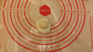 豆沙葵花酥的做法步骤:4