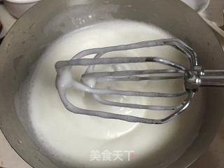 栗蓉奶油蛋糕卷的做法步骤:4