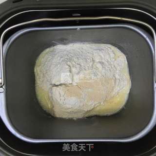 披萨面包块的做法步骤：1
