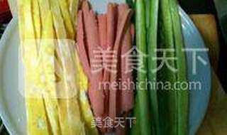 包裹着的爱------紫菜包饭的做法步骤:4