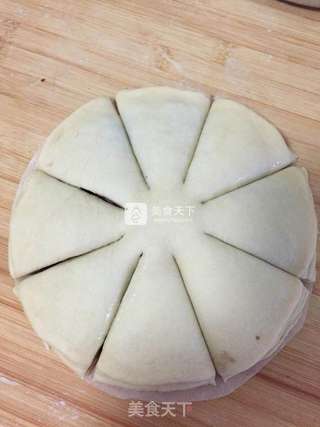 豆沙花朵面包的做法步骤:6