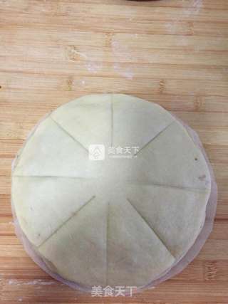 豆沙花朵面包的做法步骤:5