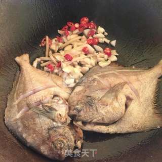 红烧鲳鳊鱼的做法步骤:4