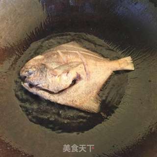 红烧鲳鳊鱼的做法步骤:2