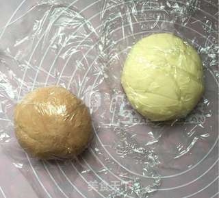 花生仁足球面包的做法步骤:6