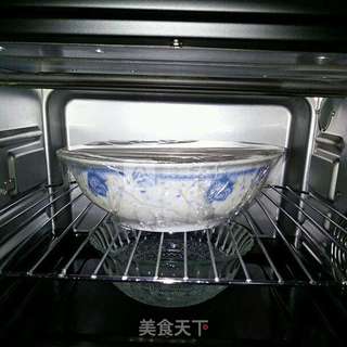 超美味黑胡椒鲜肉面包卷的做法步骤:7