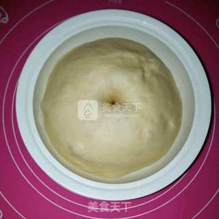 超美味黑胡椒鲜肉面包卷的做法步骤:12