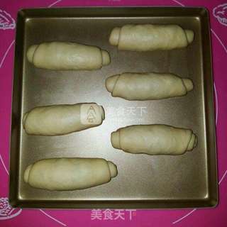 超美味黑胡椒鲜肉面包卷的做法步骤:17