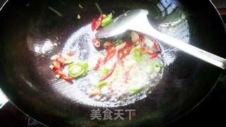 红绿美人椒炒莲藕的做法步骤:3