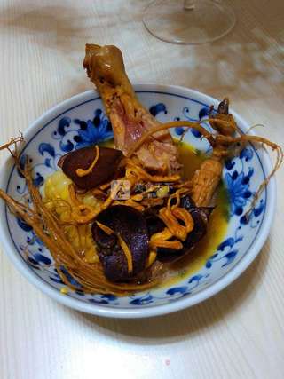 人参鹿茸鸡腿玉米虫草汤的做法步骤:11