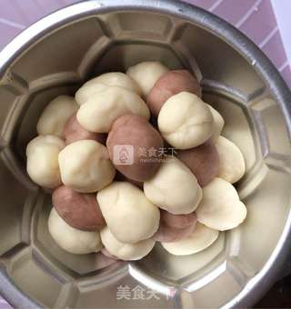花生仁足球面包的做法步骤:15