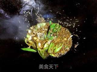 葱爆孜然羊肉的做法步骤:3