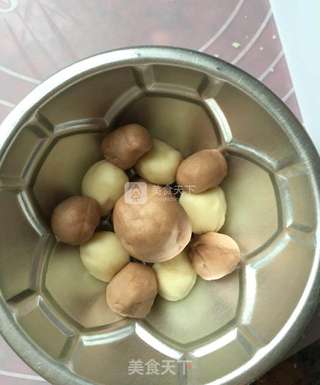 花生仁足球面包的做法步骤:11