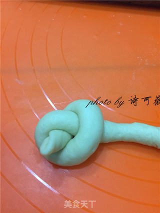 小花朵豆沙面包的做法步骤:11