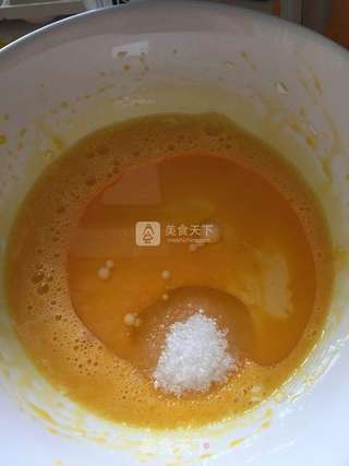 核桃果仁蛋糕卷的做法步骤:2