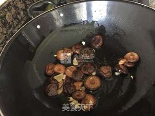 香菇西兰花的做法步骤:6