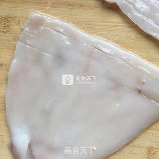 甜椒炒鱿鱼的做法步骤:2