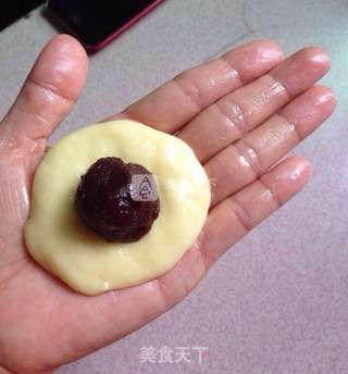 小熊豆沙包的做法步骤:4