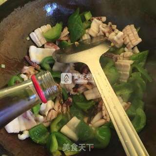 甜椒炒鱿鱼的做法步骤:8