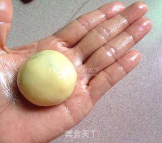 小熊豆沙包的做法步骤:5