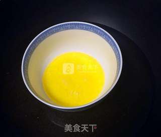 奶香迷你蛋糕仔的做法步骤：2