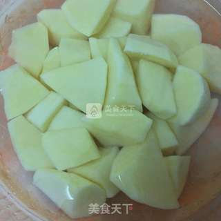 土豆焖鸭的做法步骤:3