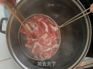葱爆羊肉的做法步骤:2