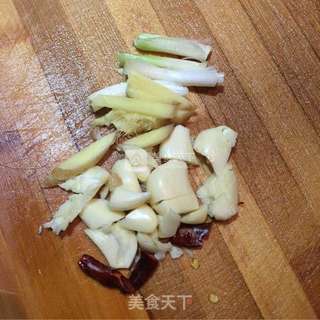 土豆焖鸭的做法步骤:2