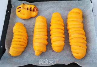 南瓜毛毛虫面包的做法步骤:20