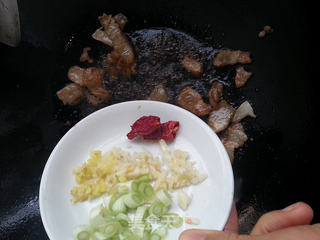 五花肉炒双花的做法步骤:4