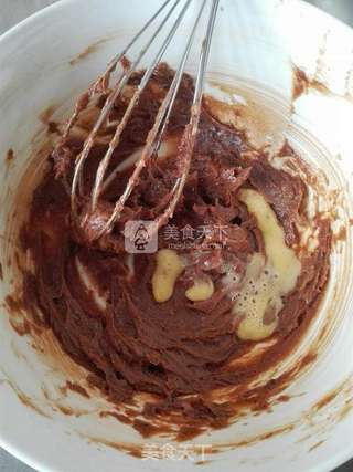 红糖麸皮消化饼干的做法步骤:3