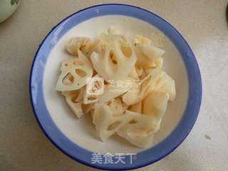 莲藕肉丸的做法步骤:2