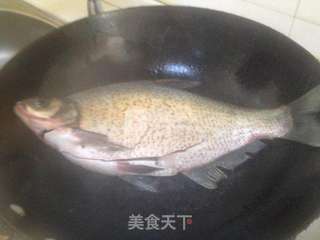 酱烧鳊鱼的做法步骤:3