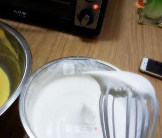 十寸戚风蛋糕的做法步骤:13
