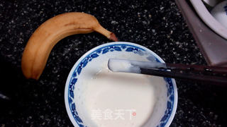 炸香蕉的做法步骤:2