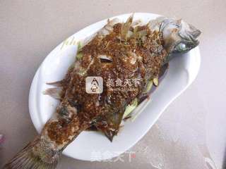 姜香鲈鱼的做法步骤:11