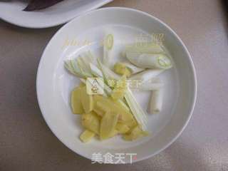 姜香鲈鱼的做法步骤:4