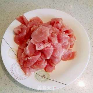 传统锅包肉的做法步骤:3