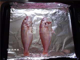 ACA ATO-TM33HT烤仆小智电子式烤箱试用【香烤金线鱼】的做法步骤:3