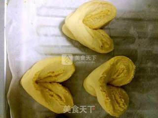 心形椰蓉面包的做法步骤:13