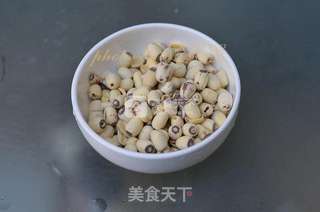 猪肚莲子汤的做法步骤:2