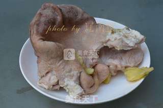 猪肚莲子汤的做法步骤:3