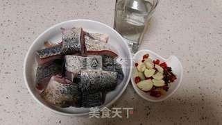 红烧鱼块的做法步骤:2