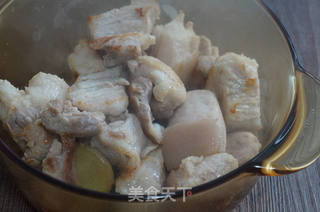 萝卜红烧肉的做法步骤:2