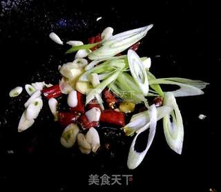干煸蚕蛹的做法步骤:10