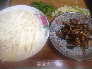 茭白烩香菇的做法步骤:4